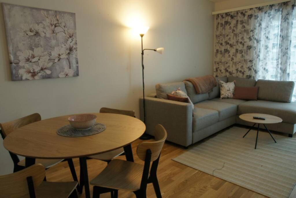 Keskustan Kaksio 45 M2 Autopaikalla, Rautatienkatu 19, 9 Krs Apartment Oulu Exterior photo