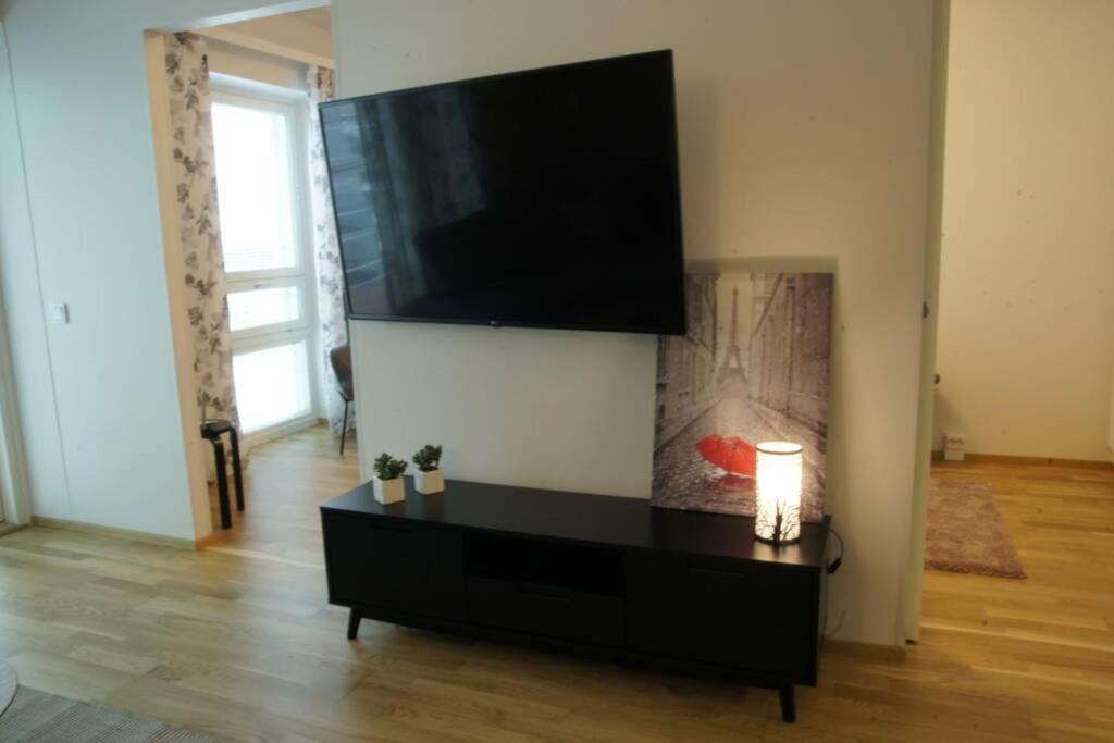 Keskustan Kaksio 45 M2 Autopaikalla, Rautatienkatu 19, 9 Krs Apartment Oulu Exterior photo