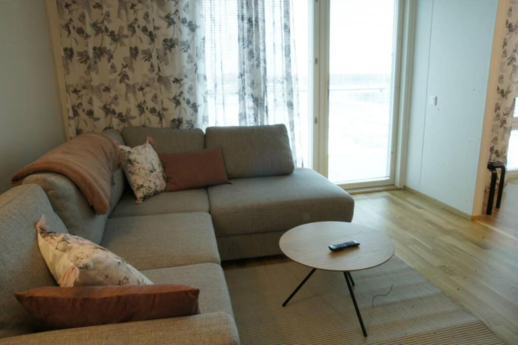 Keskustan Kaksio 45 M2 Autopaikalla, Rautatienkatu 19, 9 Krs Apartment Oulu Exterior photo