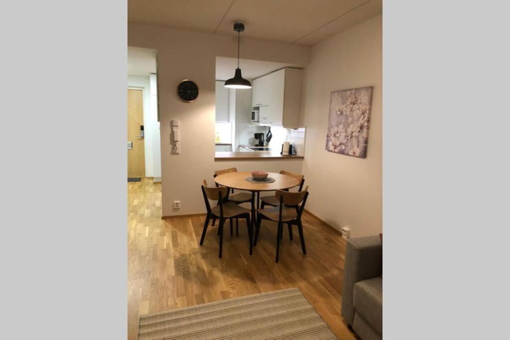 Keskustan Kaksio 45 M2 Autopaikalla, Rautatienkatu 19, 9 Krs Apartment Oulu Exterior photo