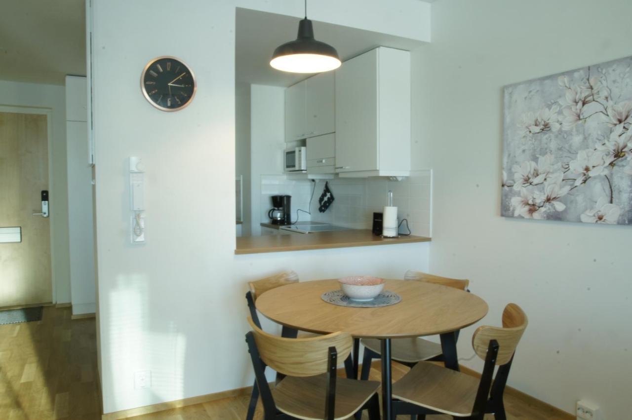 Keskustan Kaksio 45 M2 Autopaikalla, Rautatienkatu 19, 9 Krs Apartment Oulu Exterior photo